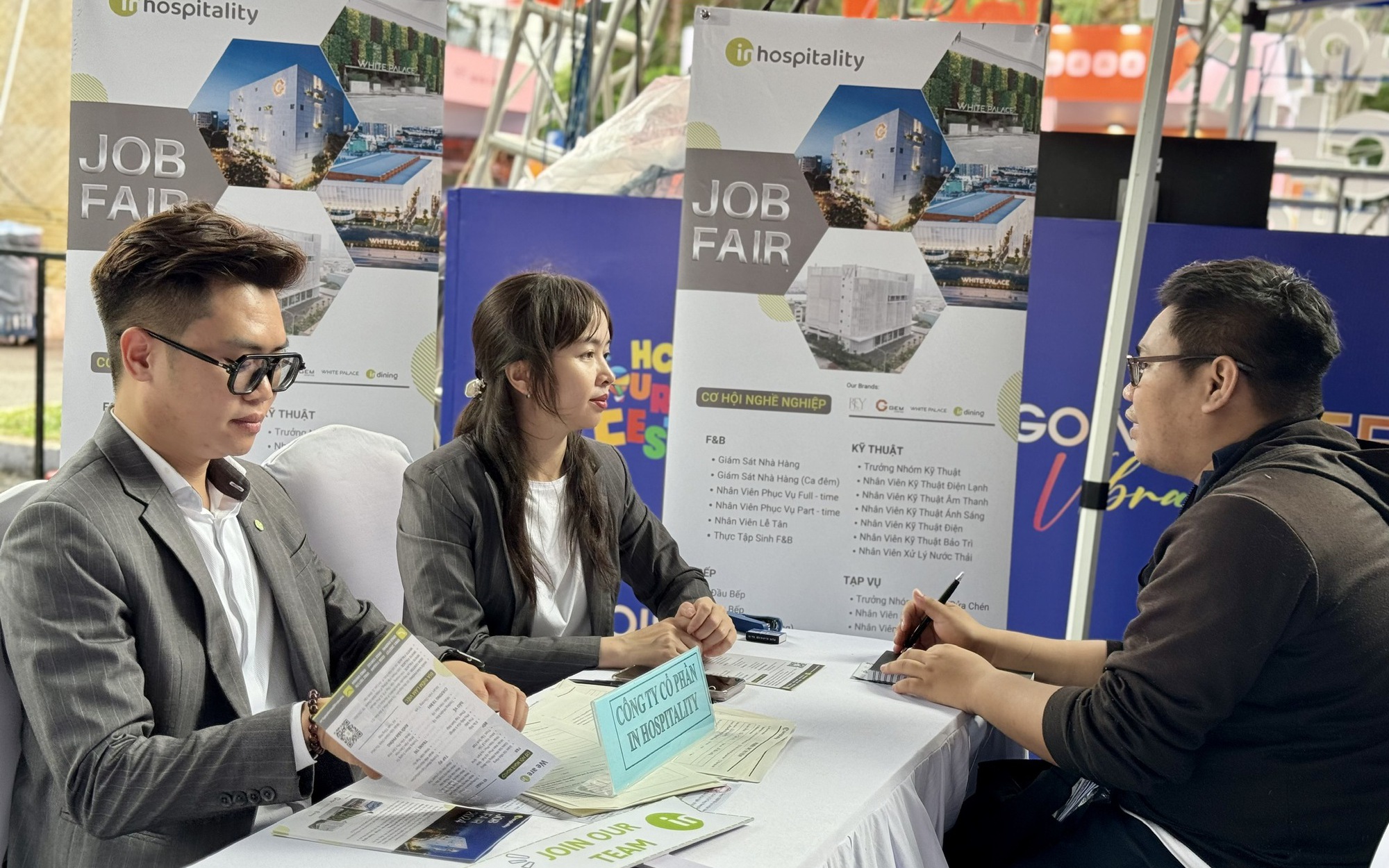 TP HCM: Doanh nghiệp ngành du lịch tuyển dụng hàng ngàn vị trí việc làm