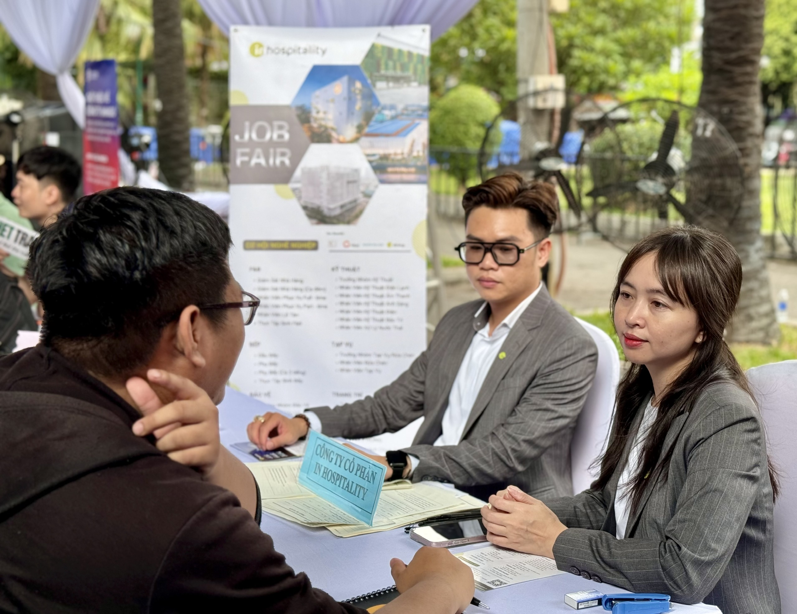 TP HCM: Doanh nghiệp ng&agrave;nh du lịch tuyển dụng h&agrave;ng ng&agrave;n vị tr&iacute; việc l&agrave;m- Ảnh 3.