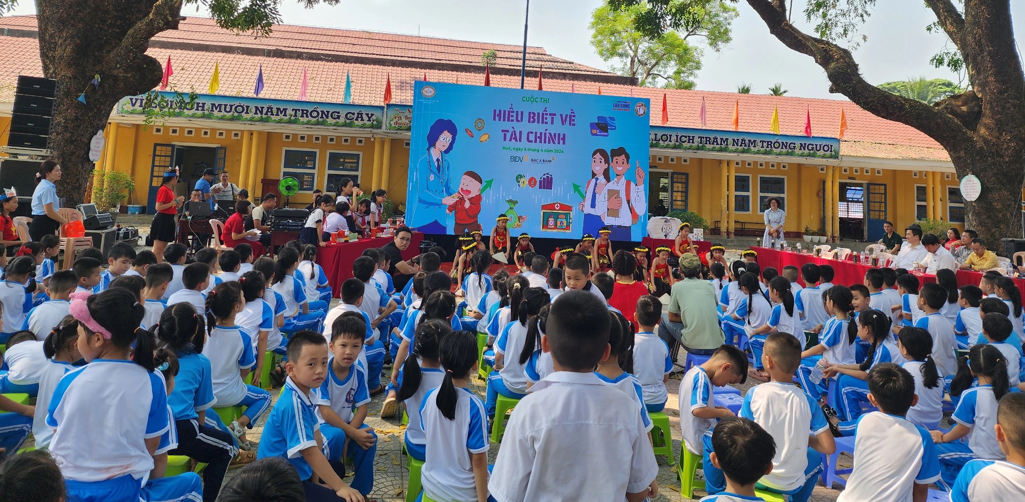 Học sinh, sinh viên được trang bị kiến thức về tài chính- Ảnh 1.