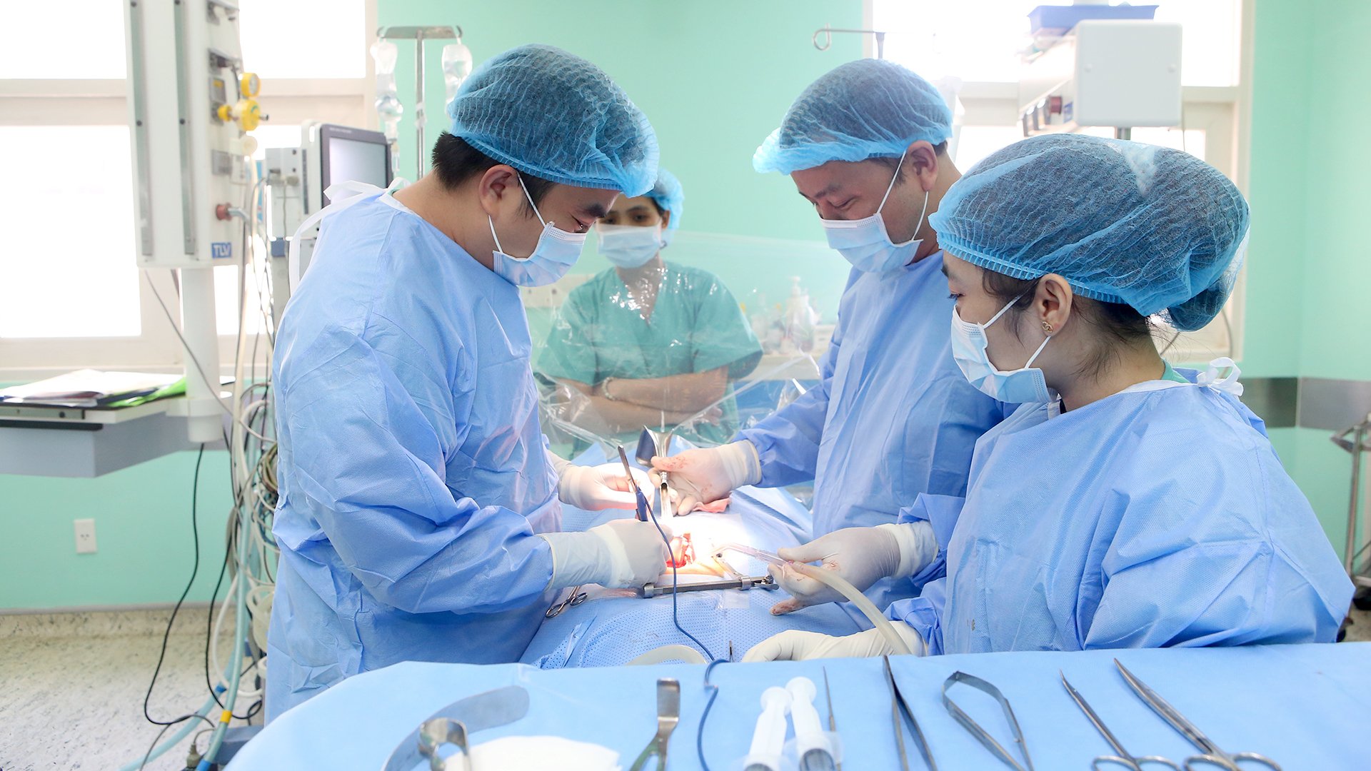 Thủ tướng nhấn n&uacute;t khởi c&ocirc;ng x&acirc;y dựng Bệnh viện Quốc tế Trung ương Huế 2- Ảnh 4.