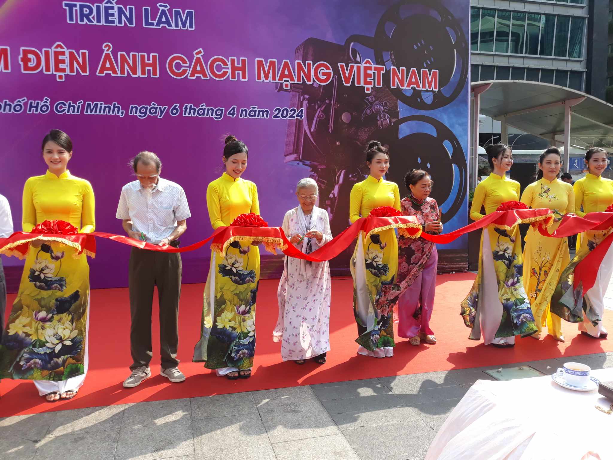 NSƯT Phi Điểu, Mạnh Dung, Thanh Dậu khai mạc triển l&atilde;m- Ảnh 2.