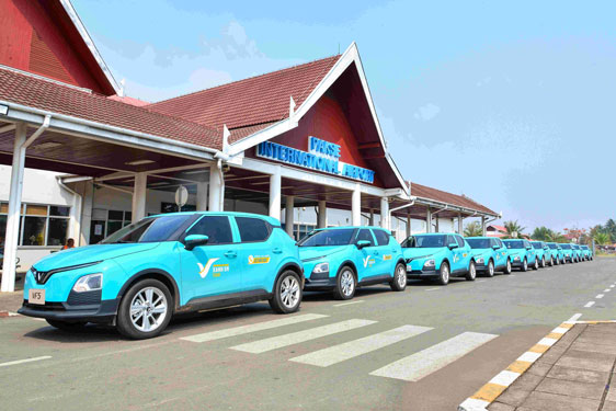 Kể từ khi khai thác dịch vụ taxi tại Lào vào cuối năm 2023, Xanh SM đã được người dân địa phương đón nhận Ảnh: ĐỨC MINH
