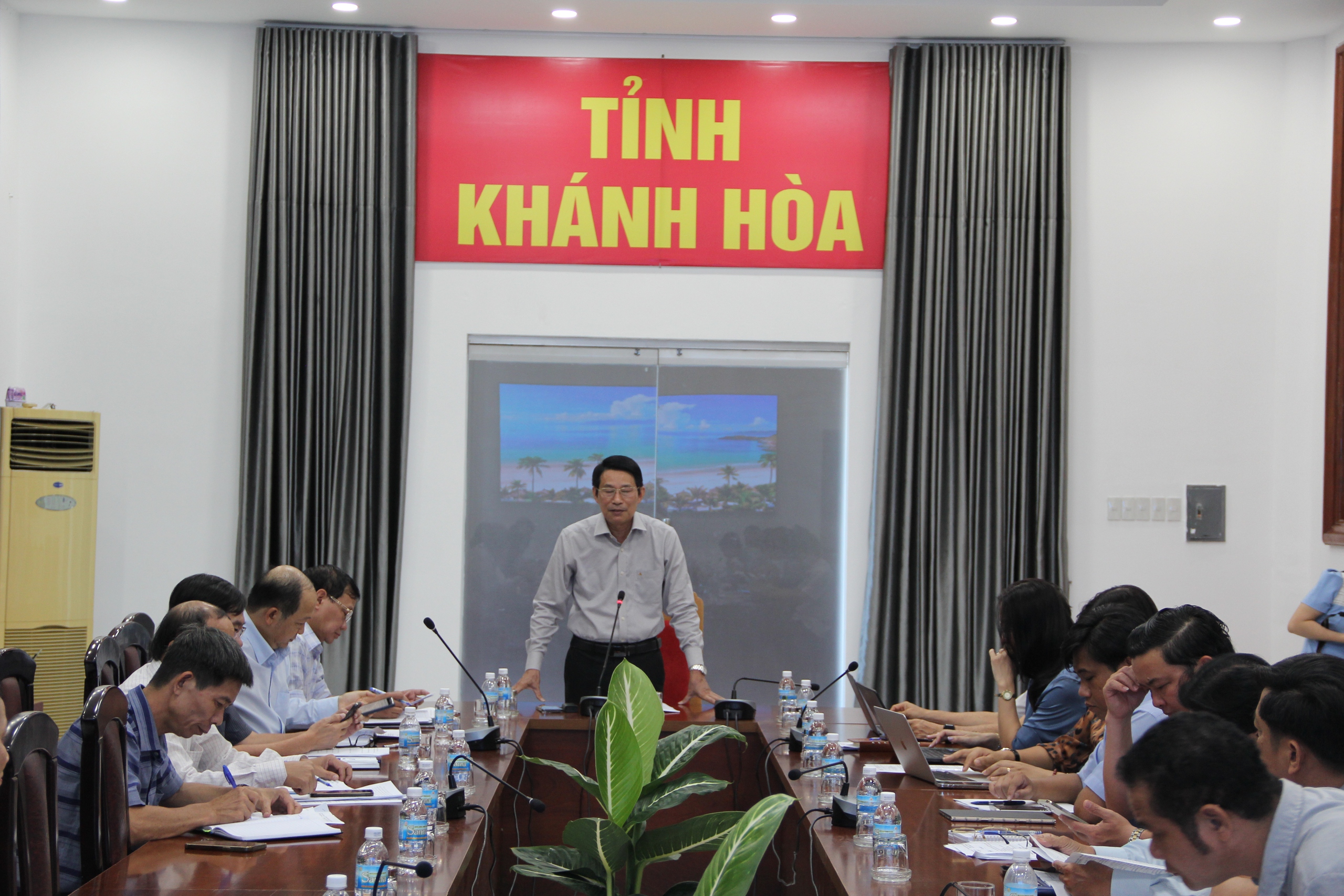 Khánh Hòa tổng kiểm tra 100% cơ sở mua bán thực phẩm, truy nguồn bẩn- Ảnh 1.