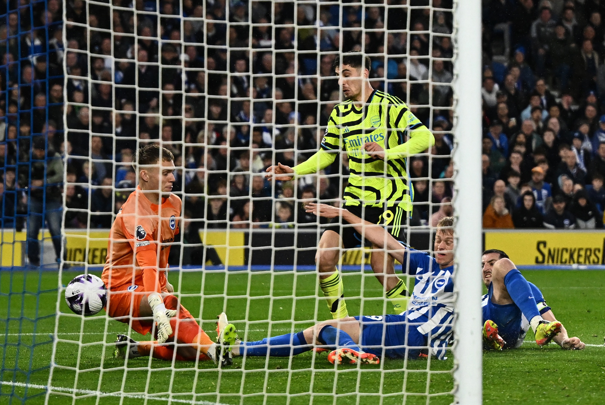 Vùi dập chủ nhà Brighton, Arsenal trở lại đỉnh bảng Ngoại hạng Anh- Ảnh 4.