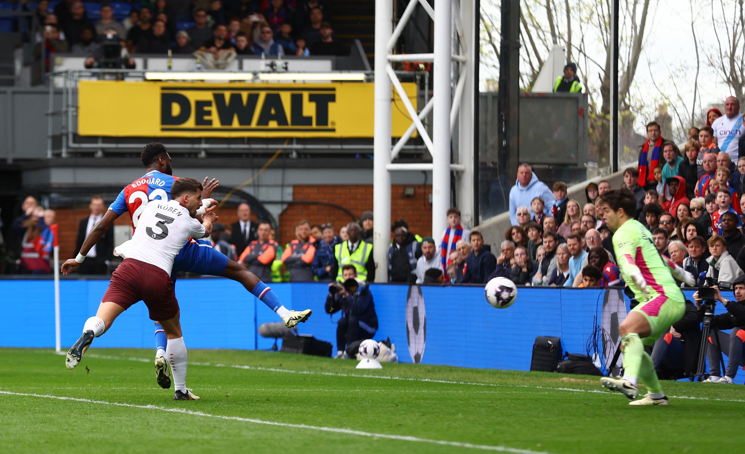 De Bruyne tỏa s&aacute;ng, Man City thắng đậm Crystal Palace- Ảnh 8.