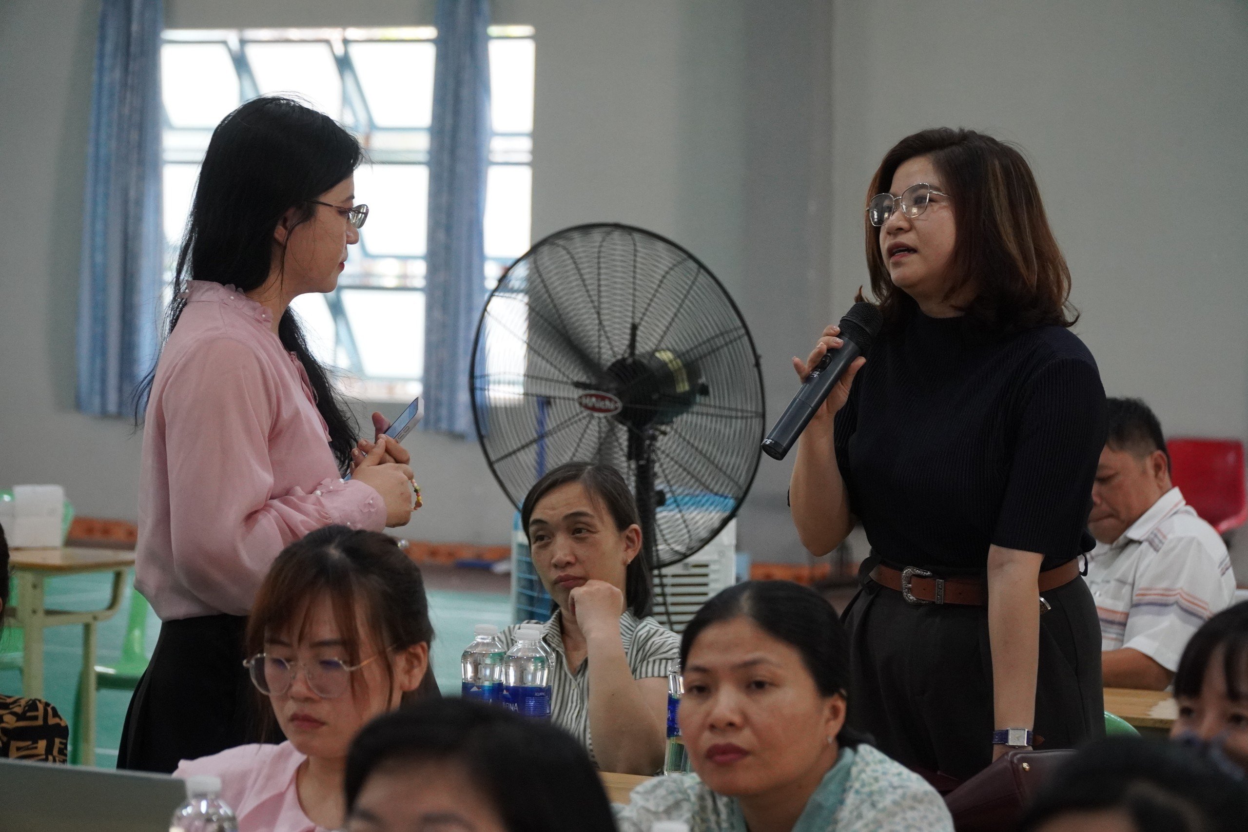 Hơn 200 gi&aacute;o vi&ecirc;n Kon Tum h&agrave;o hứng chia sẻ kinh nghiệm tư vấn hướng nghiệp- Ảnh 6.