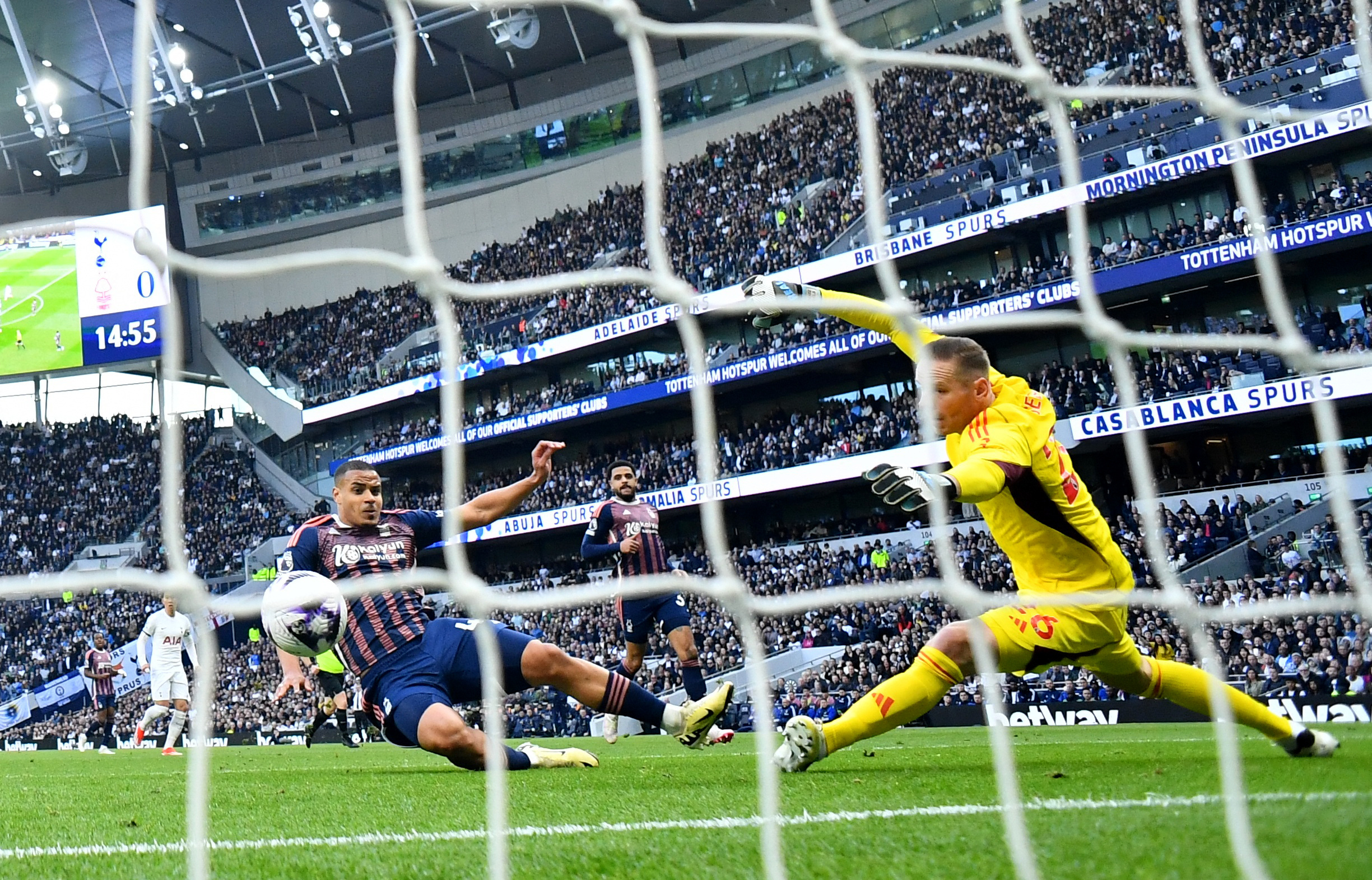 Dàn hậu vệ ghi bàn, Tottenham thắng nhọc Nottingham Forest- Ảnh 2.