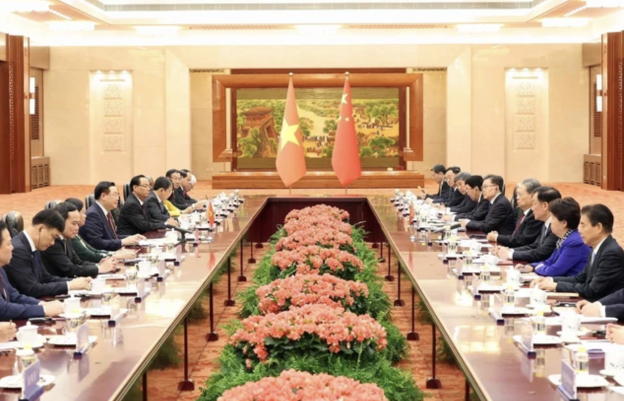 Chủ tịch QH Vương Đình Huệ hội đàm với Ủy viên trưởng Triệu Lạc Tế- Ảnh 3.