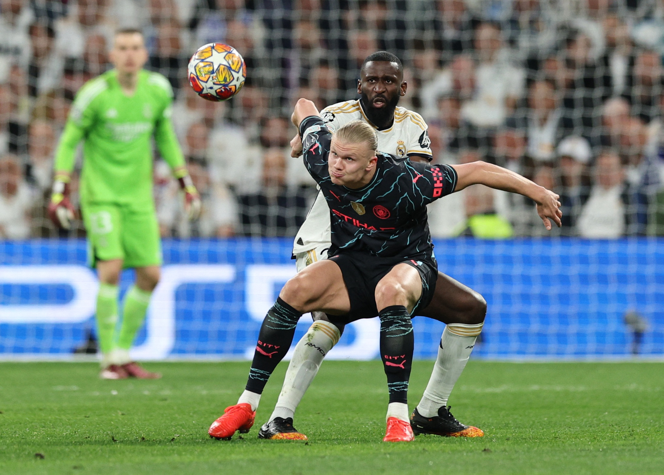 Real Madrid h&ograve;a nghẹt thở Man City trong trận đấu 6 b&agrave;n thắng- Ảnh 5.
