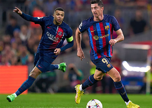 Chờ đợi màn so tài giữa Mbappé (trái) và Lewandowski. Ảnh: GETAI