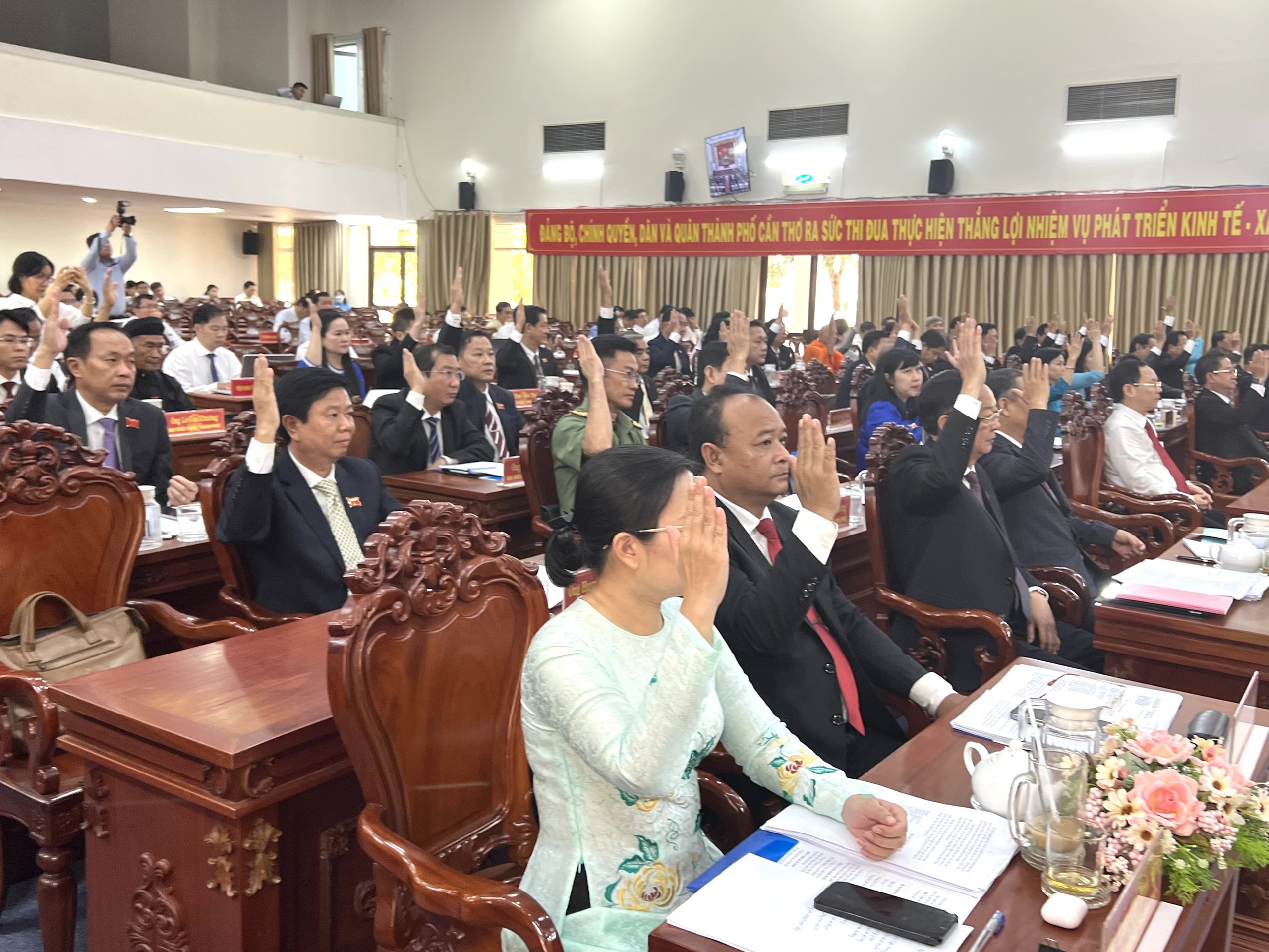 Cần Thơ điều chỉnh khung học phí có lợi cho học sinh- Ảnh 3.