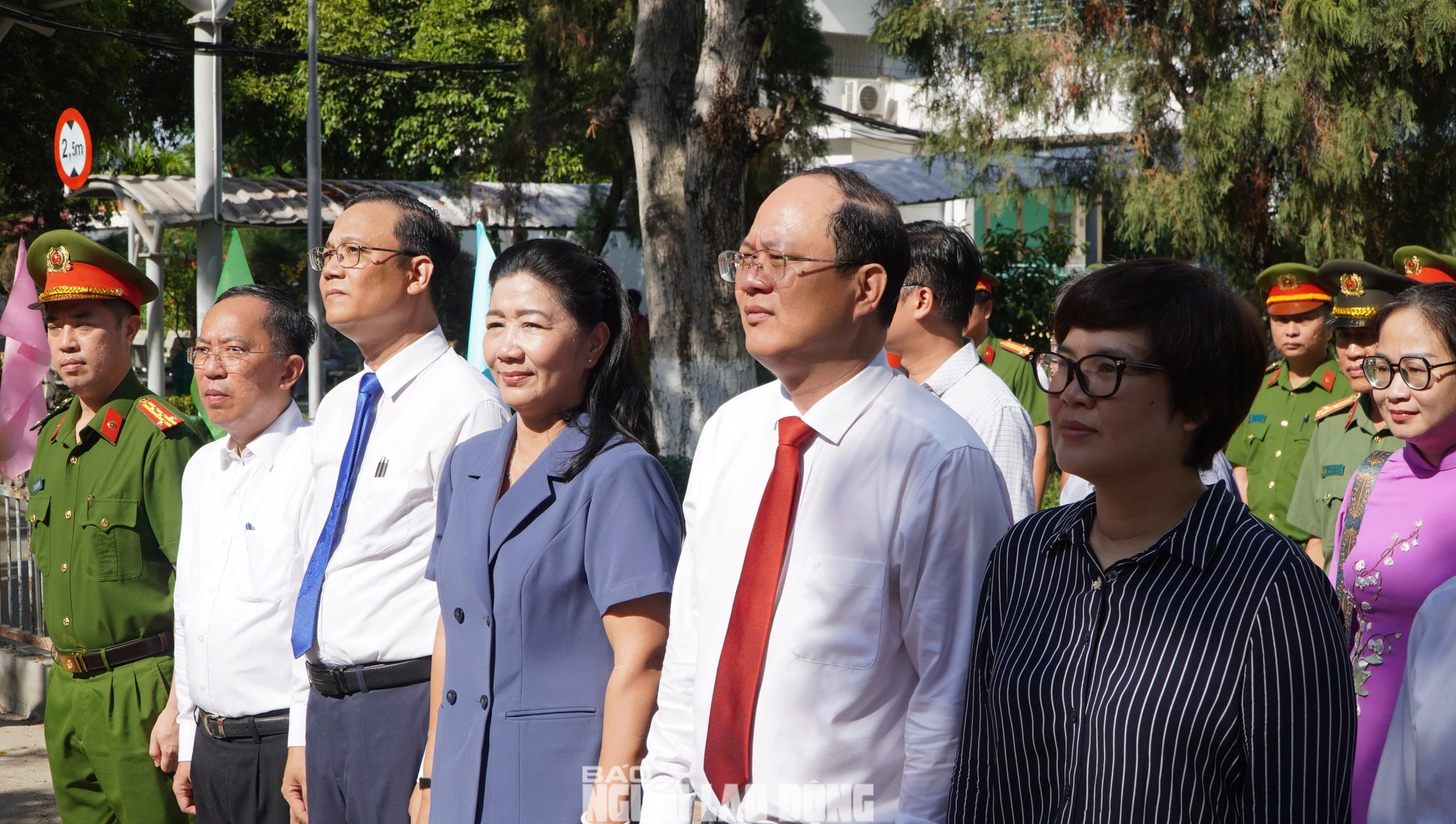Lãnh đạo TP HCM dâng hoa, dâng hương Tổng Bí thư Trần Phú- Ảnh 1.