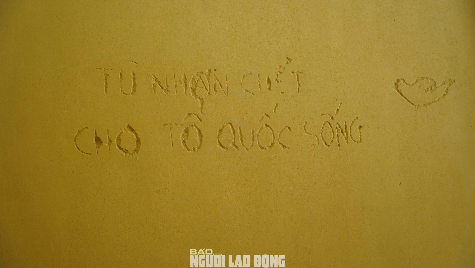 L&atilde;nh đạo TP HCM d&acirc;ng hoa, d&acirc;ng hương Tổng B&iacute; thư Trần Ph&uacute;- Ảnh 5.