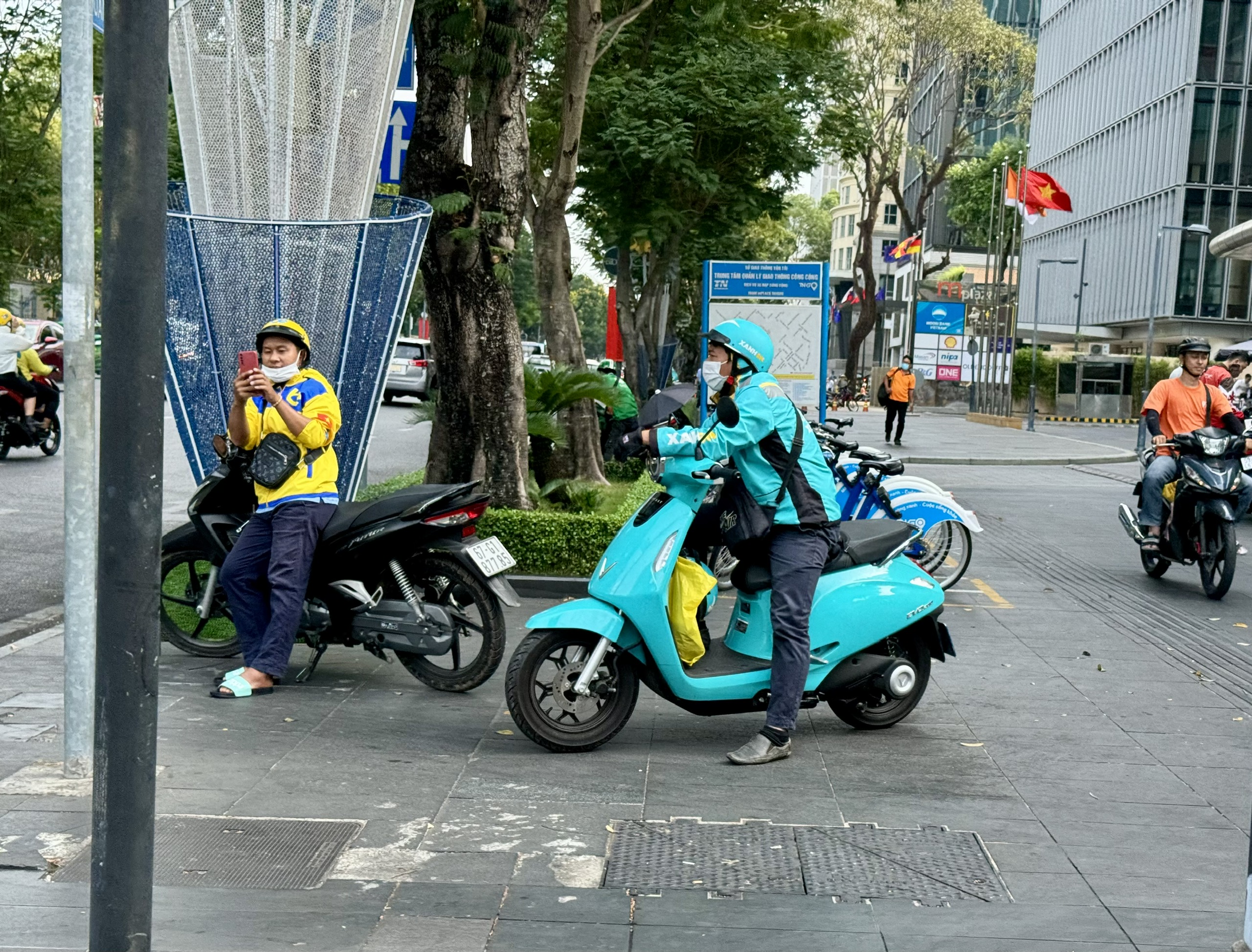 &ldquo;C&agrave;y&rdquo; xuy&ecirc;n lễ, thu nhập t&agrave;i xế xe &ocirc;m c&ocirc;ng nghệ vẫn hết sức b&egrave;o bọt- Ảnh 1.