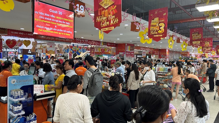 Bơm mạnh khuyến mãi, Co.opmart thắng lớn dịp lễ 30-4 và 1-5- Ảnh 1.