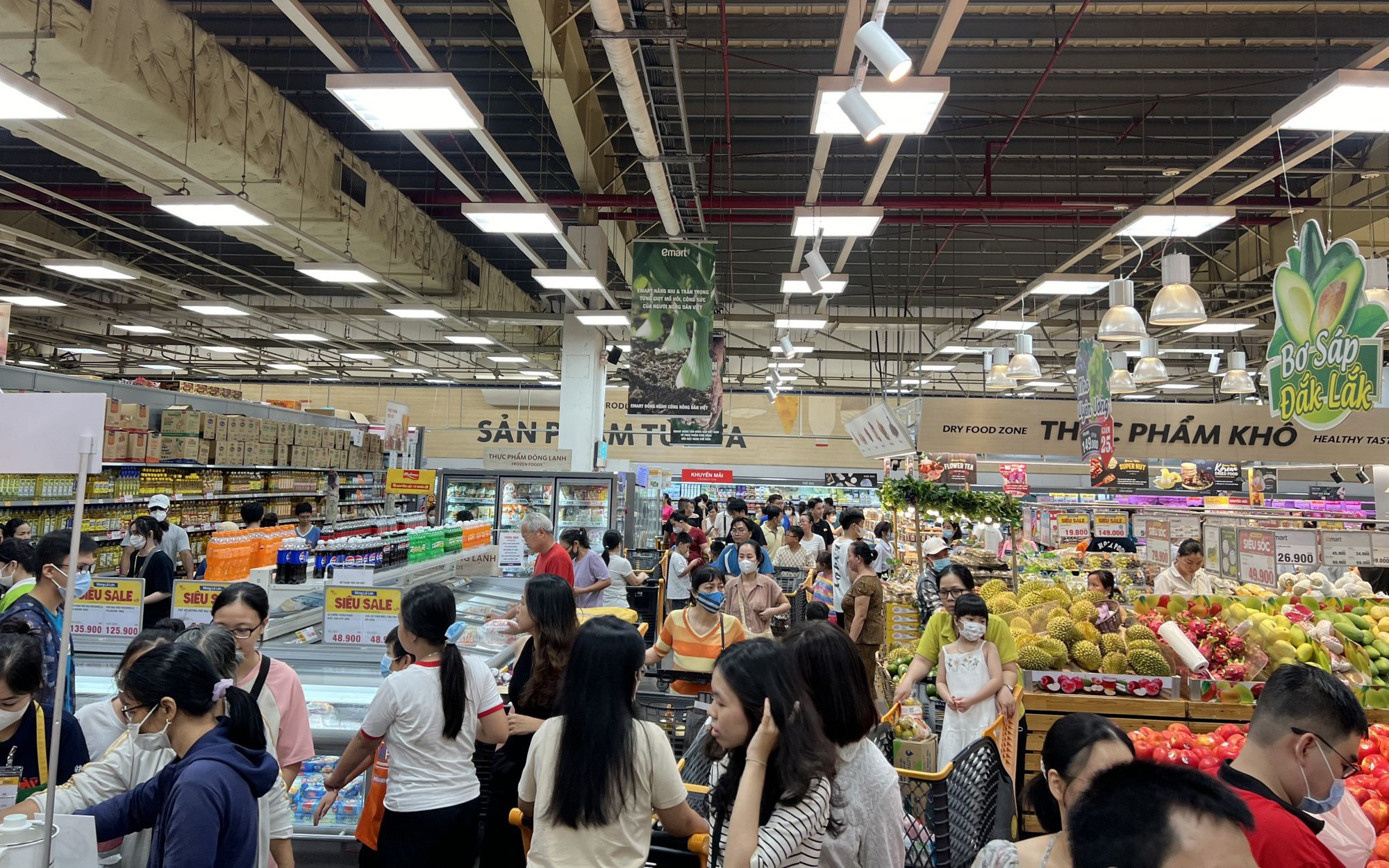 5 ngày nghỉ lễ, siêu thị - trung tâm thương mại "hốt bạc" nhờ nắng nóng?