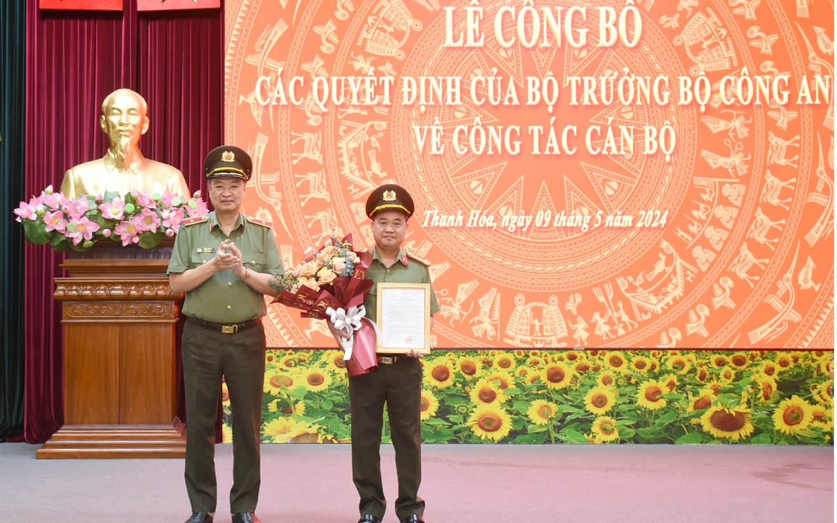 Công bố quyết định của Bộ trưởng Bộ Công an về công tác cán bộ
