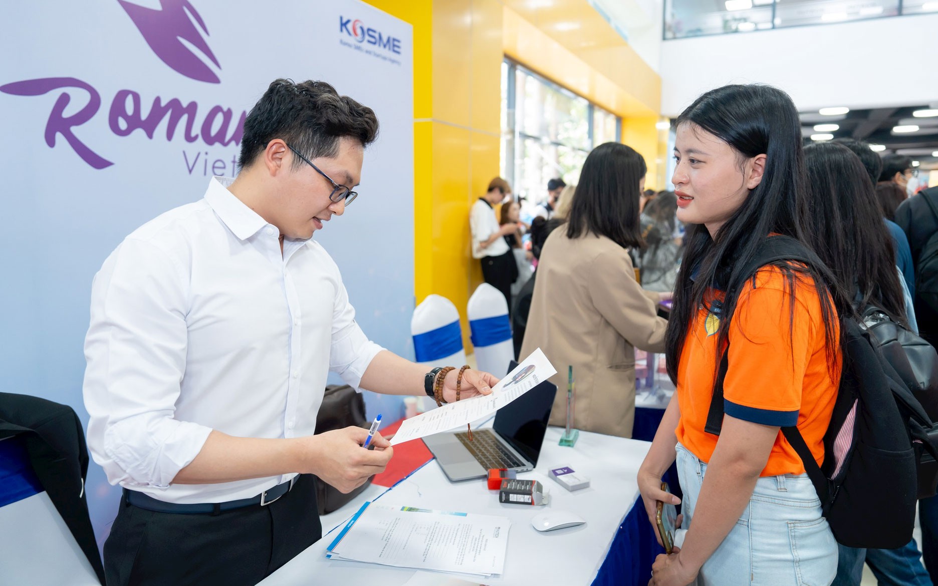 Bất ngờ với tỉ lệ sinh viên có việc làm