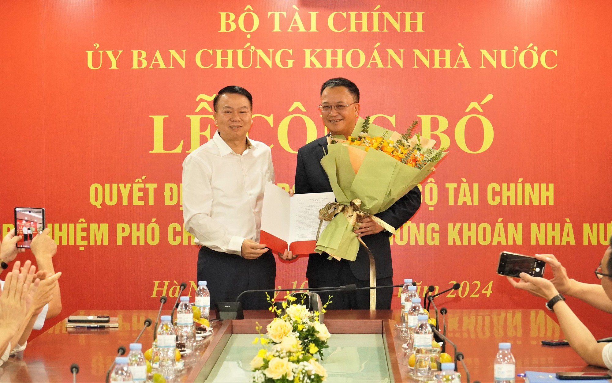 Công bố quyết định cán bộ tại Uỷ ban Chứng khoán Nhà nước