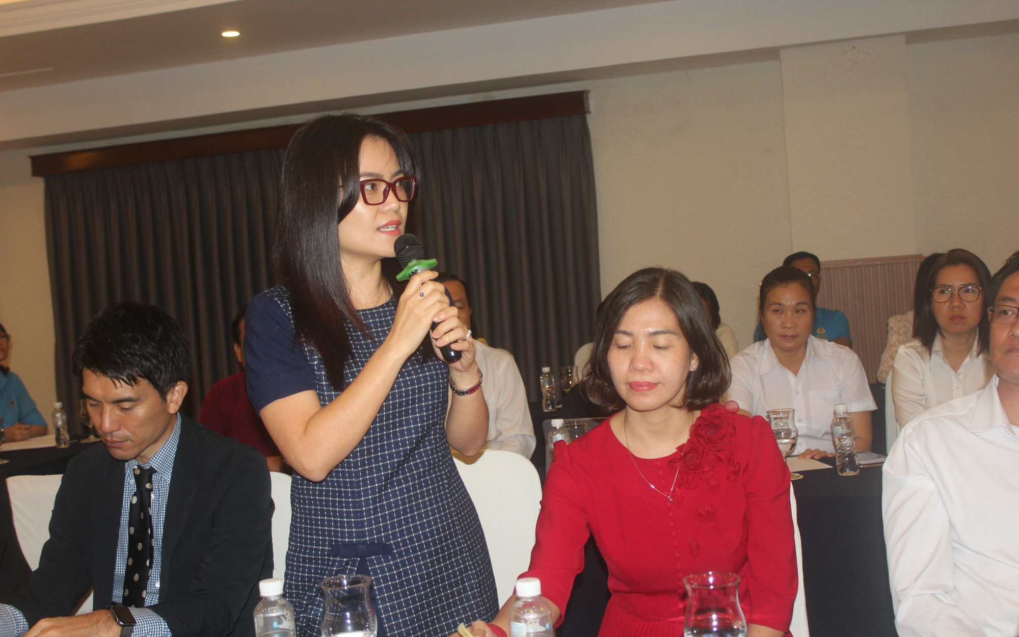 Thu nhập không đủ sống, công nhân rời phố về quê