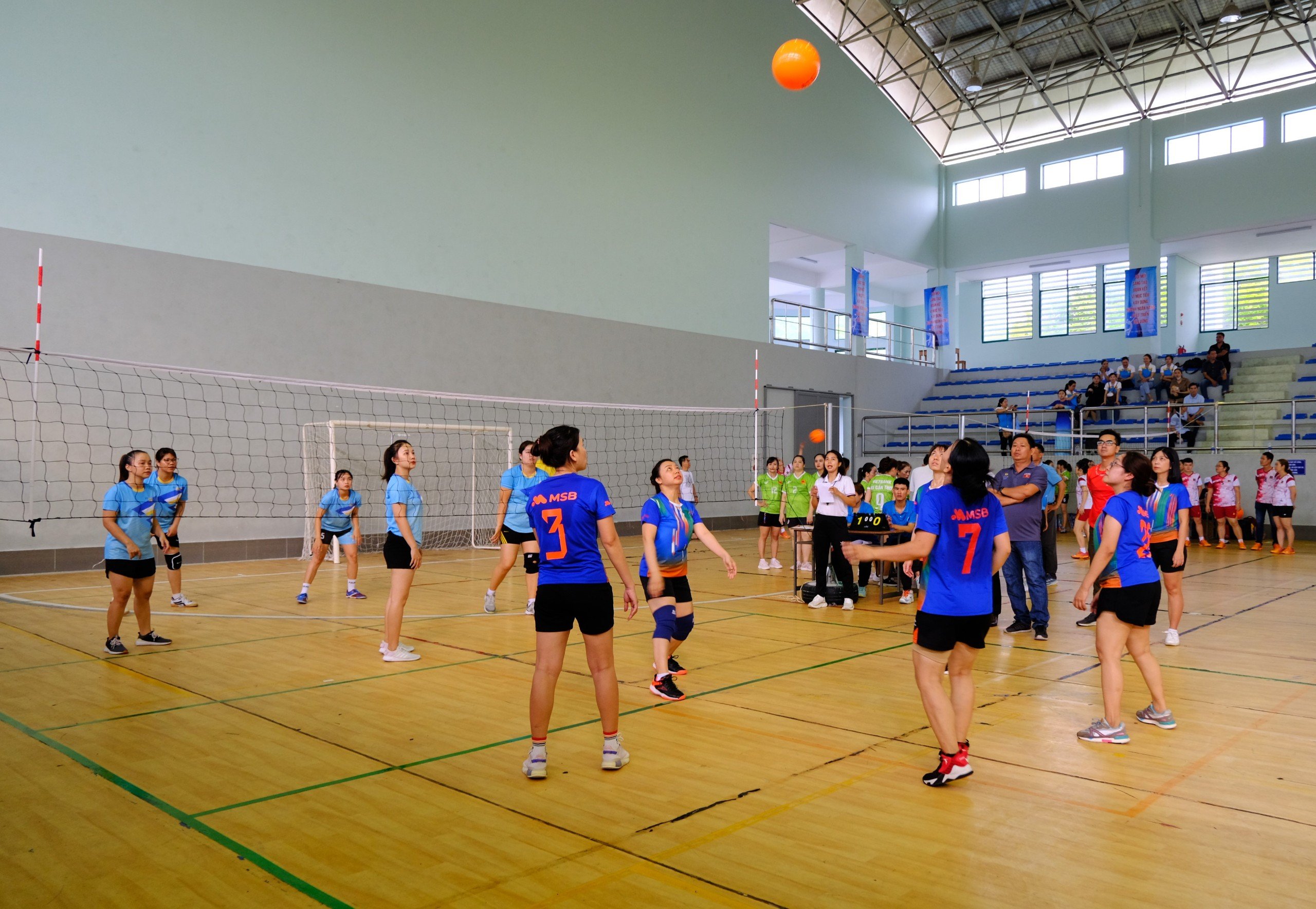 Thử th&aacute;ch cho hơn 300 phụ nữ ng&agrave;nh ng&acirc;n h&agrave;ng tại Cần Thơ- Ảnh 6.