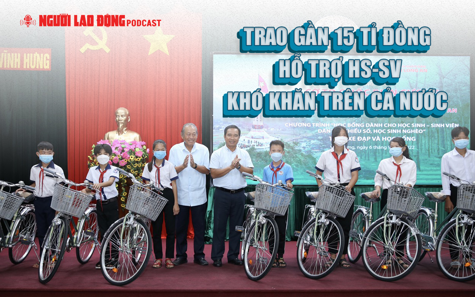 Trao gần 15 tỉ đồng hỗ trợ HS-SV khó khăn trên cả nước