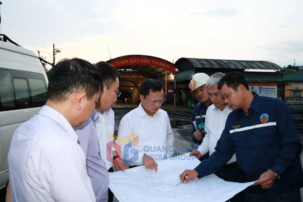 3 người tử vong, 1 người bị thương trong vụ tai nạn hầm l&ograve; than- Ảnh 1.