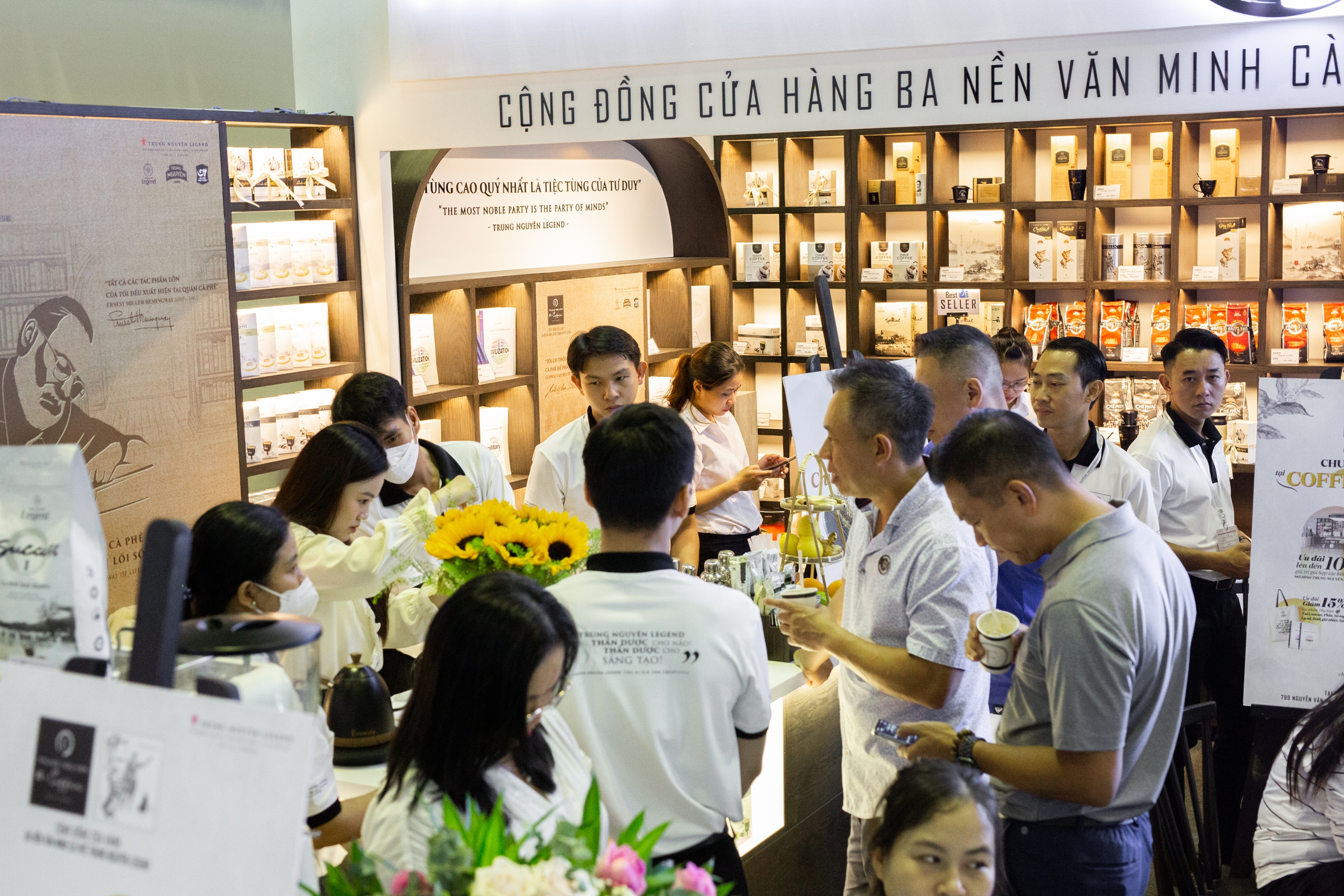 Cộng đồng kinh doanh khởi nghiệp th&agrave;nh c&ocirc;ng c&ugrave;ng Trung Nguy&ecirc;n E-Coffee đ&atilde; c&oacute; hơn 1.000 đối t&aacute;c tr&ecirc;n khắp c&aacute;c tỉnh th&agrave;nh Việt Nam v&agrave; tr&ecirc;n thế giới như Mỹ, ch&acirc;u &Acirc;u&hellip;
