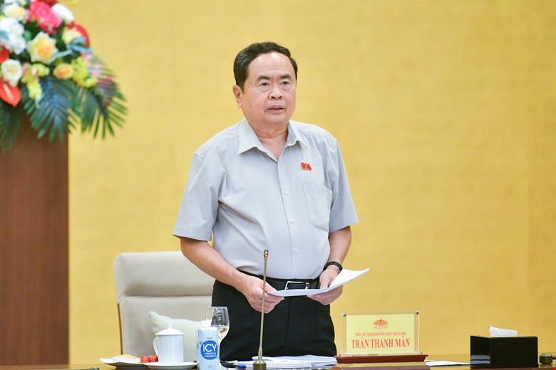 Ph&oacute; chủ tịch Thường trực Trần Thanh Mẫn điều h&agrave;nh phi&ecirc;n họp của UBTV Quốc hội- Ảnh 1.