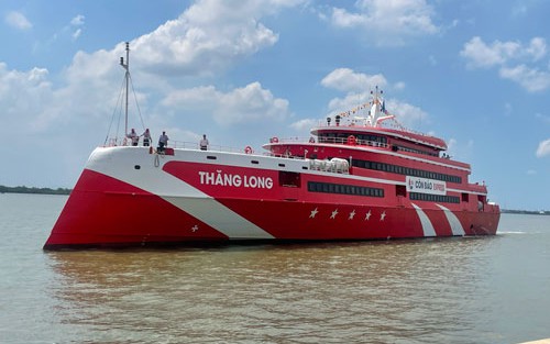 Khơi dòng phát triển giao thông thủy
