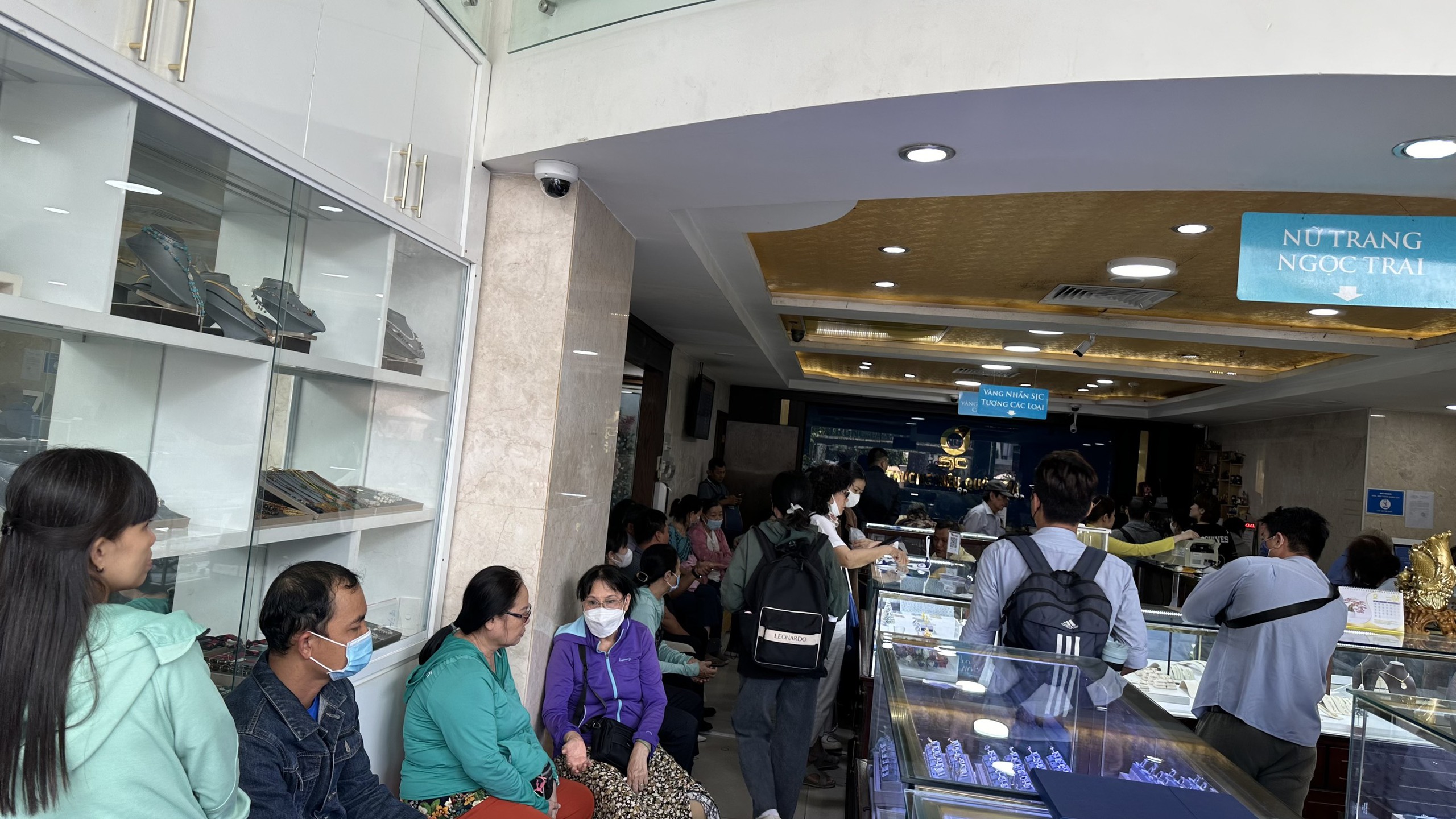 Giá vàng hôm nay 13-5: Vàng SJC bật tăng trở lại- Ảnh 2.