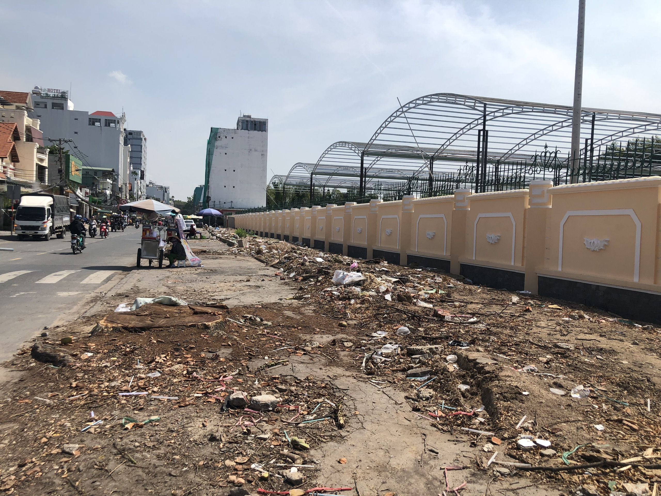Diện mạo mới của đường Ho&agrave;ng Hoa Th&aacute;m sau phản &aacute;nh của B&aacute;o Người Lao Động- Ảnh 7.