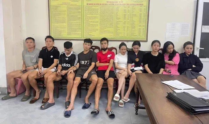 Khởi tố 5 cầu thủ CLB Hồng Lĩnh H&agrave; Tĩnh tổ chức sử dụng ma t&uacute;y- Ảnh 1.