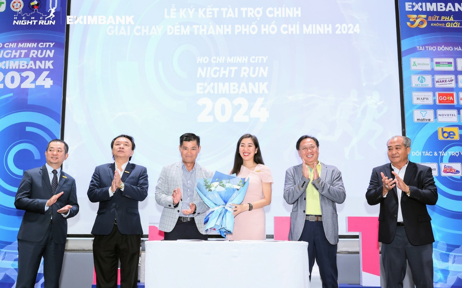 Công bố giải chạy đêm “Ho Chi Minh City Night Run Eximbank 2024”