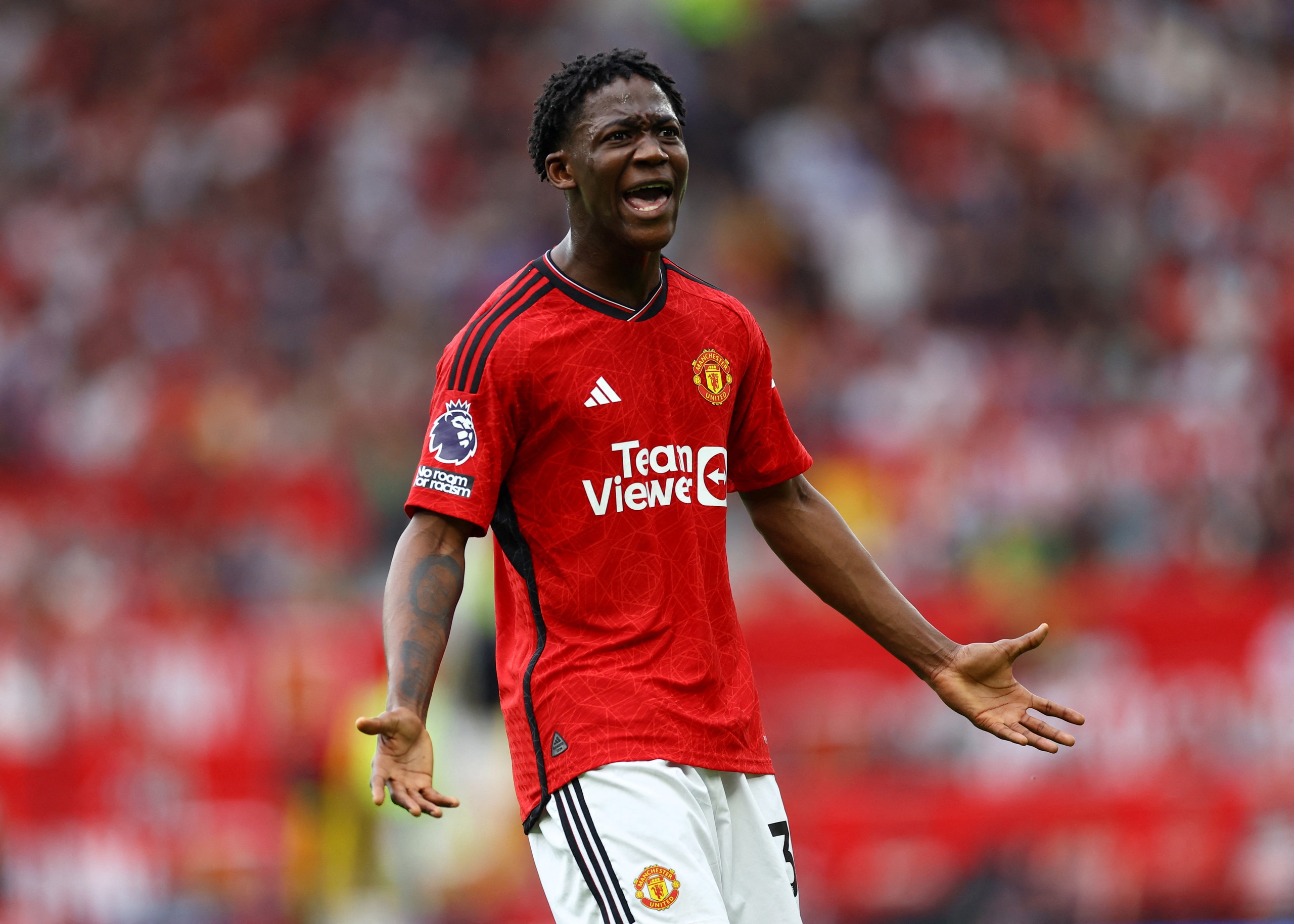 Kobbie Mainoo mở tỉ số cho chủ nh&agrave; Man United