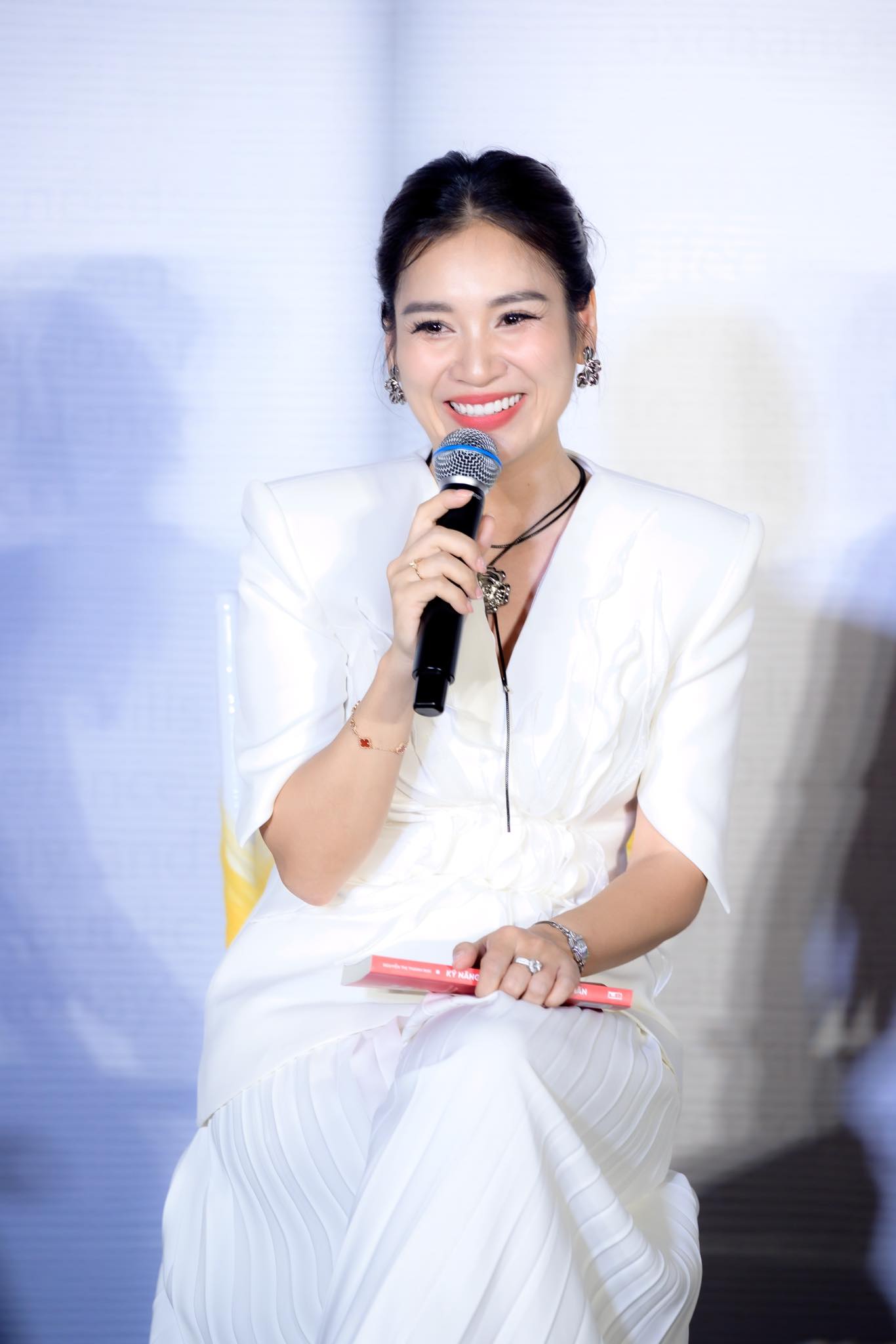 MC của VTV đ&uacute;c r&uacute;t kinh nghiệm th&agrave;nh 