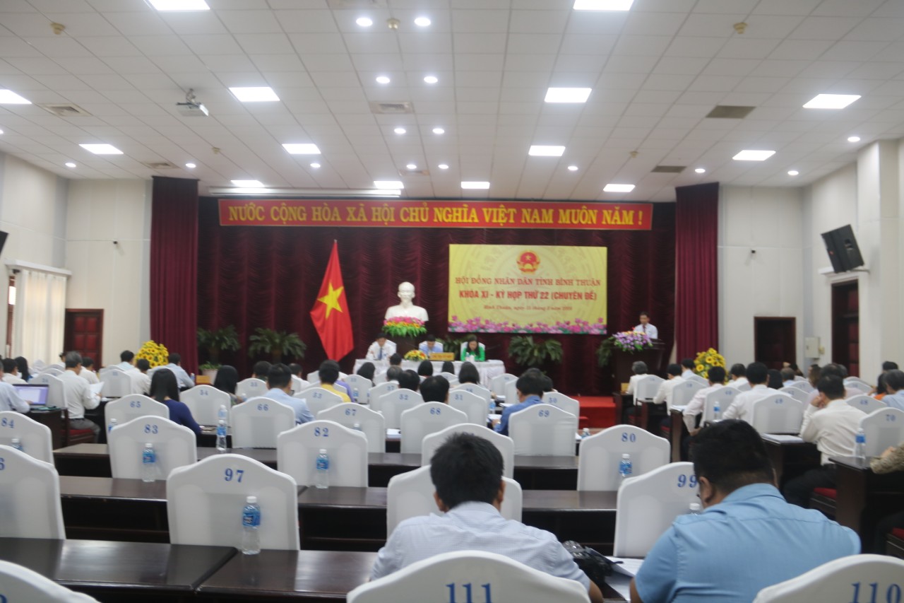 B&igrave;nh Thuận chi hơn 215 tỉ đồng hỗ trợ học ph&iacute; cho học sinh- Ảnh 1.