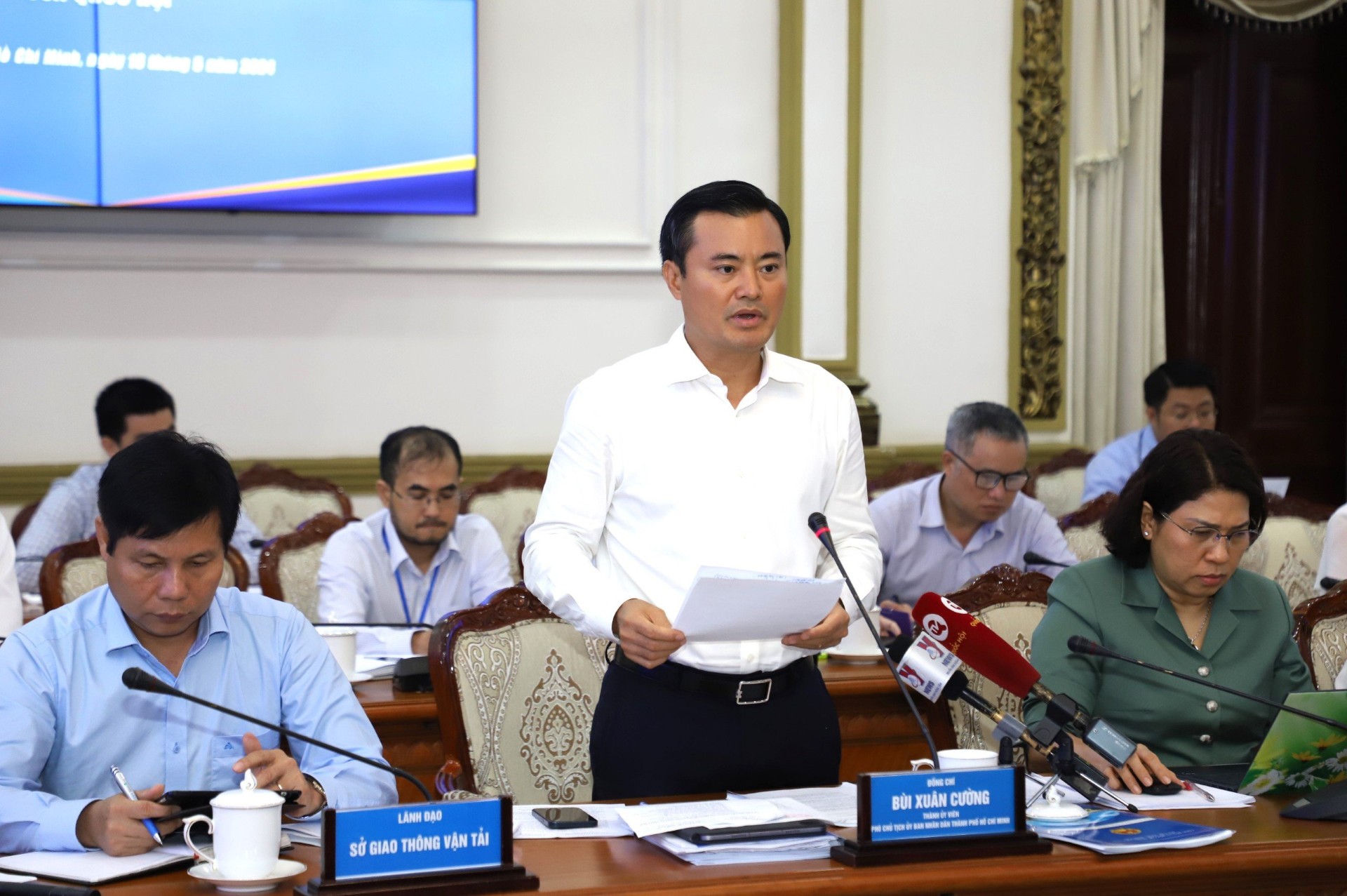 Th&uacute;c giải ng&acirc;n đầu tư c&ocirc;ng, gỡ vướng dự &aacute;n- Ảnh 1.