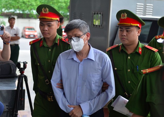 Cựu bộ trưởng Nguyễn Thanh Long bị đề nghị tuy&ecirc;n y &aacute;n 18 năm t&ugrave;- Ảnh 1.