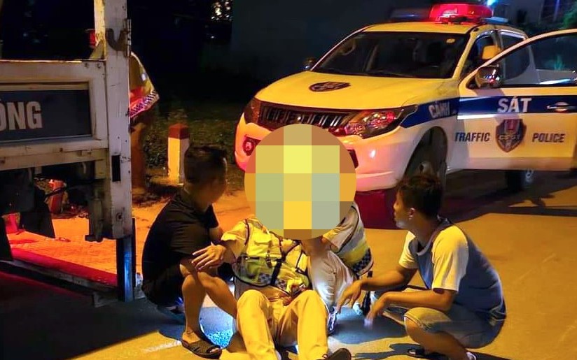 Nam thanh niên lao xe máy, tông gãy chân trung tá CSGT