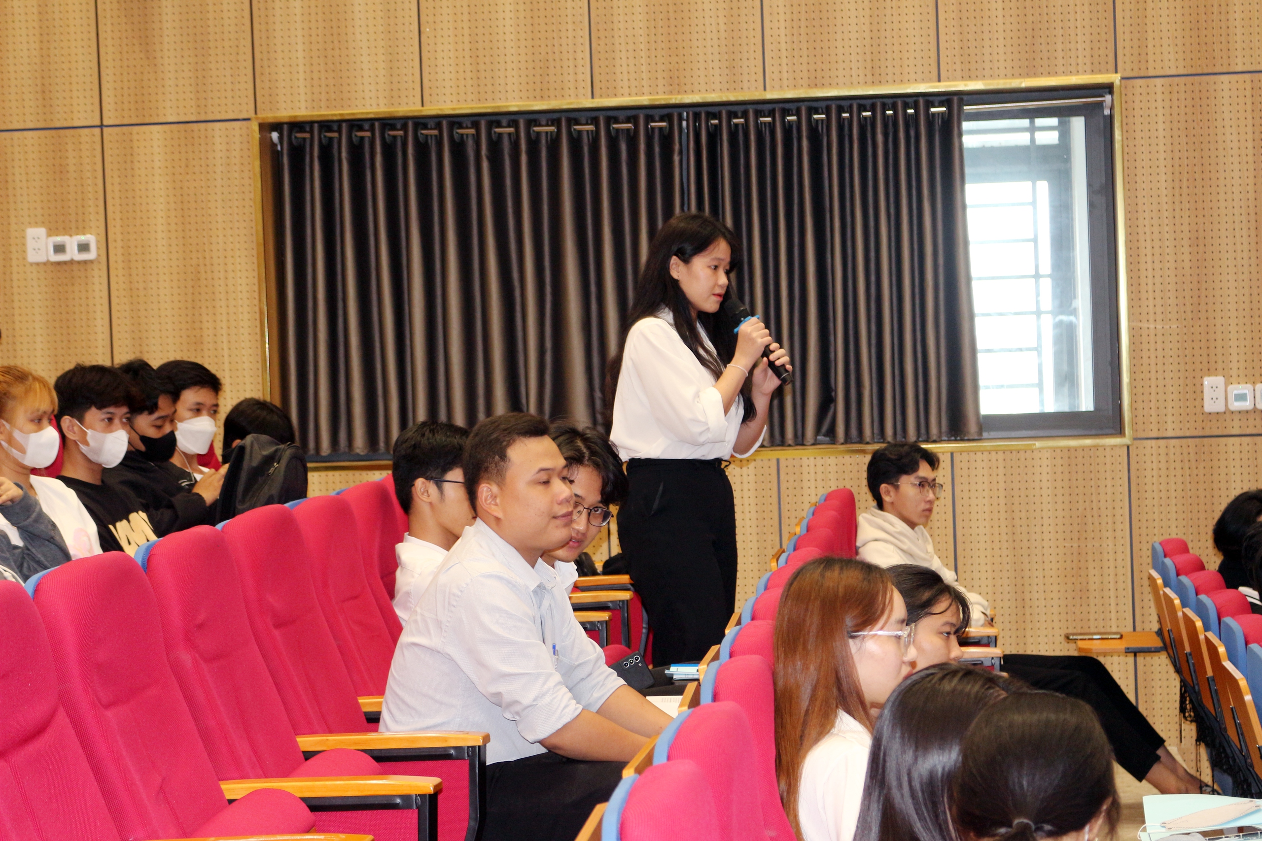 Hội nghị về c&ocirc;ng nghệ v&agrave; sở hữu tr&iacute; tuệ tại Trường ĐH Cửu Long- Ảnh 4.
