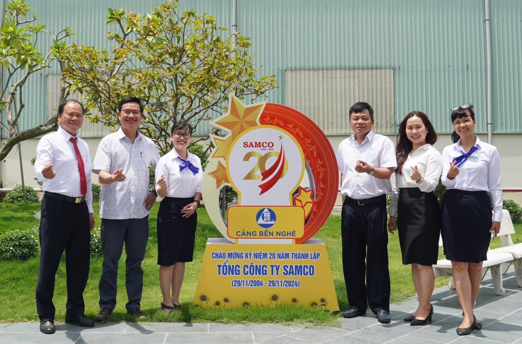 Cảng Bến Ngh&eacute;: Đi tắt, đ&oacute;n đầu để ổn định  việc l&agrave;m, đời sống người lao động- Ảnh 1.
