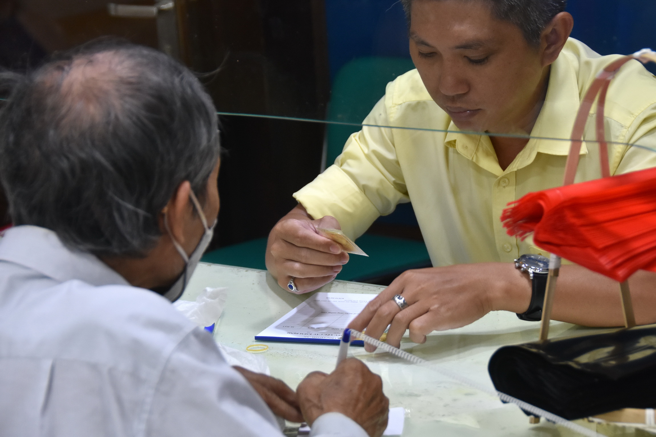 Giá vàng hôm nay, 18-5: Tăng dữ dội- Ảnh 1.