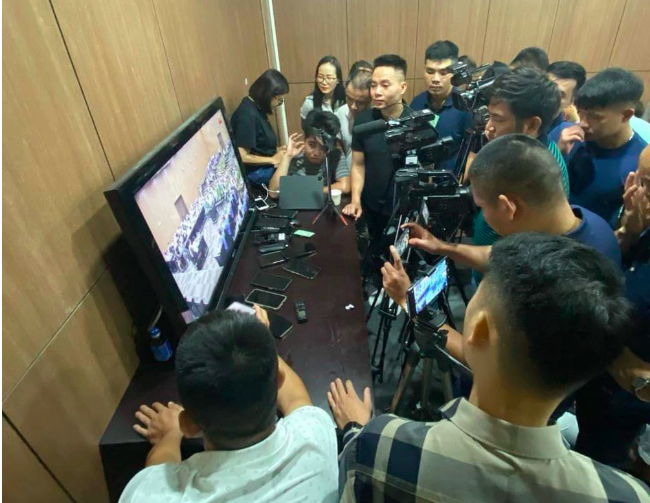 Cấm ghi &acirc;m, ghi h&igrave;nh tại phi&ecirc;n to&agrave; l&agrave; hạn chế quyền t&aacute;c nghiệp b&aacute;o ch&iacute;- Ảnh 1.