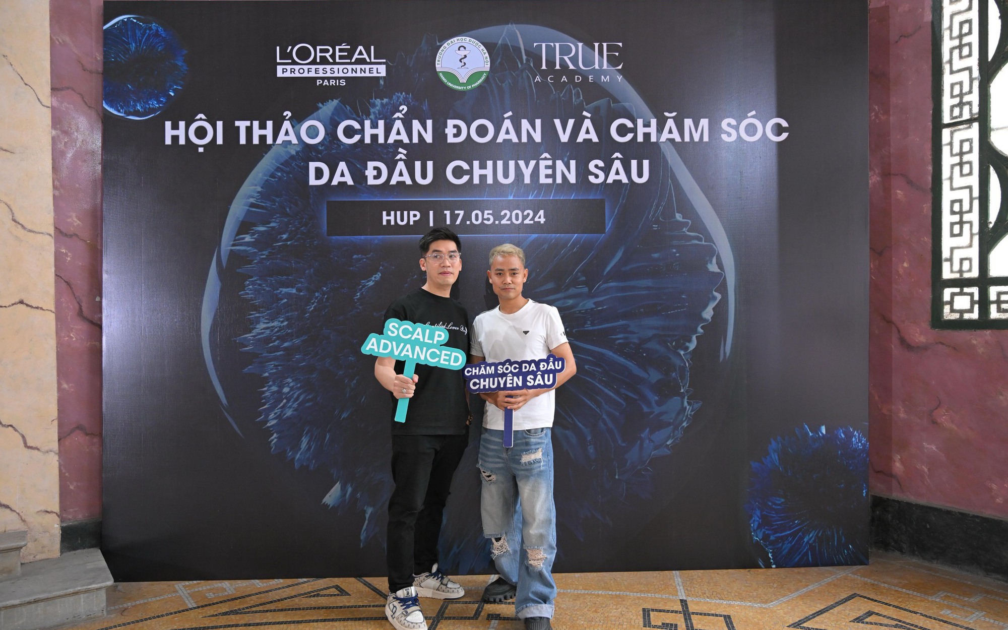 Nhà tạo mẫu tóc Anh Đức dự chương trình "Chẩn đoán và chăm sóc da đầu chuyên sâu"