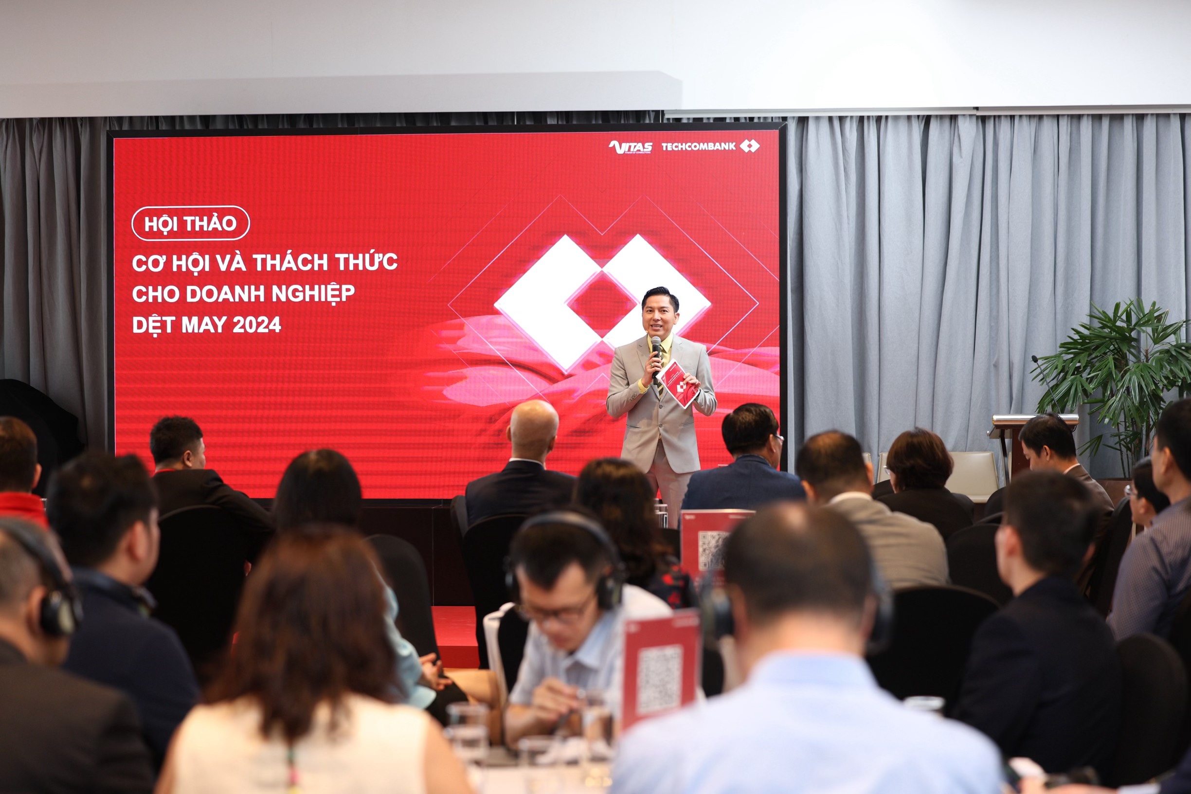 Techcombank với sự kiện &ldquo;Cơ hội v&agrave; th&aacute;ch thức cho doanh nghiệp Dệt may 2024&rdquo;- Ảnh 3.
