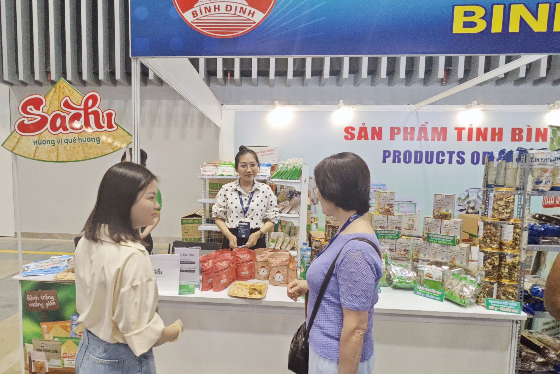 B&aacute;nh tr&aacute;ng Sachi tham dự một hội chợ tại TP HCM Ảnh: AN NA