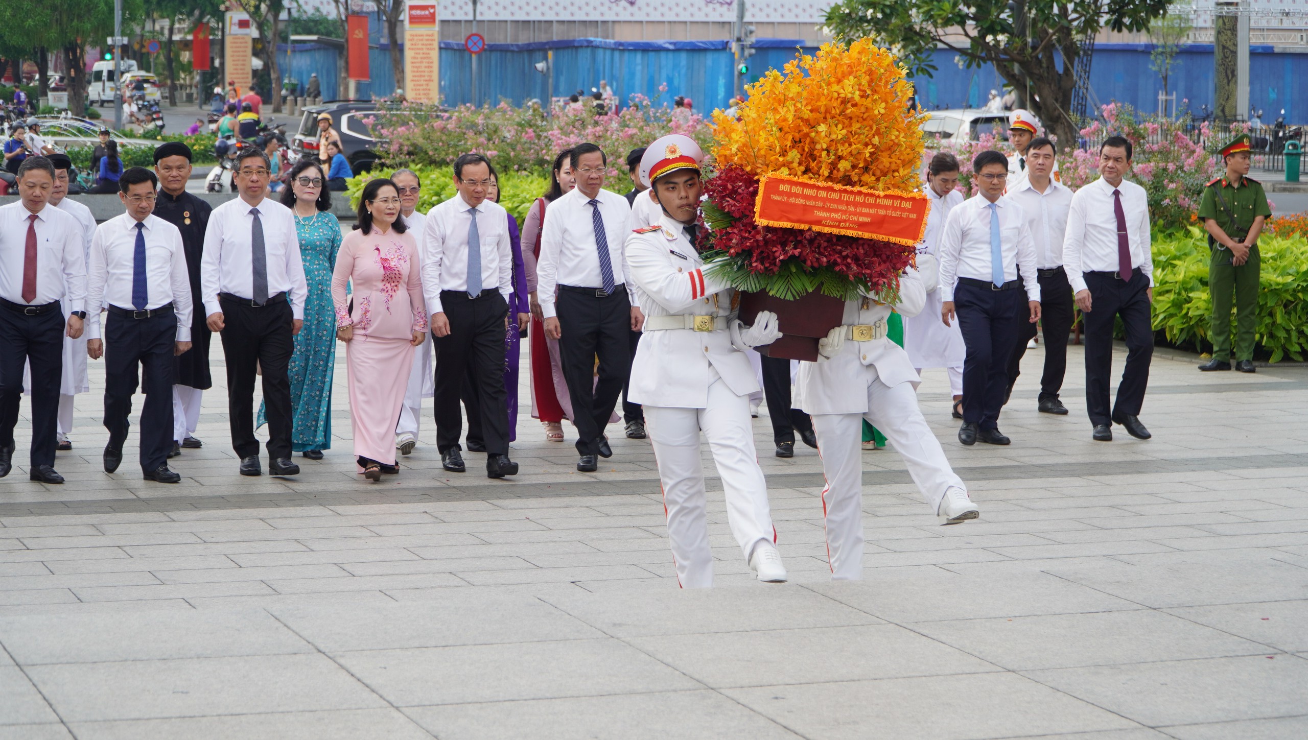 Tri &acirc;n c&ocirc;ng lao của Chủ tịch Hồ Ch&iacute; Minh- Ảnh 2.