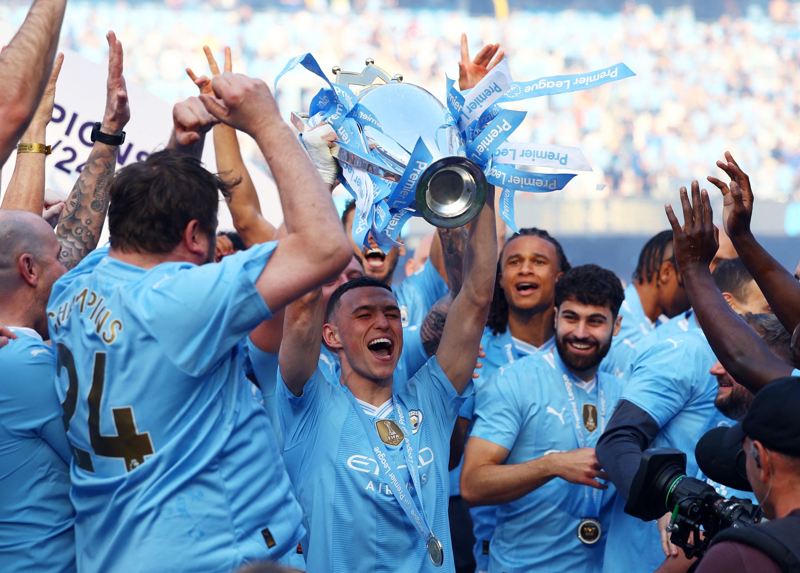 Pep Guardiola g&acirc;y sốc với tuy&ecirc;n bố chia tay Man City- Ảnh 2.