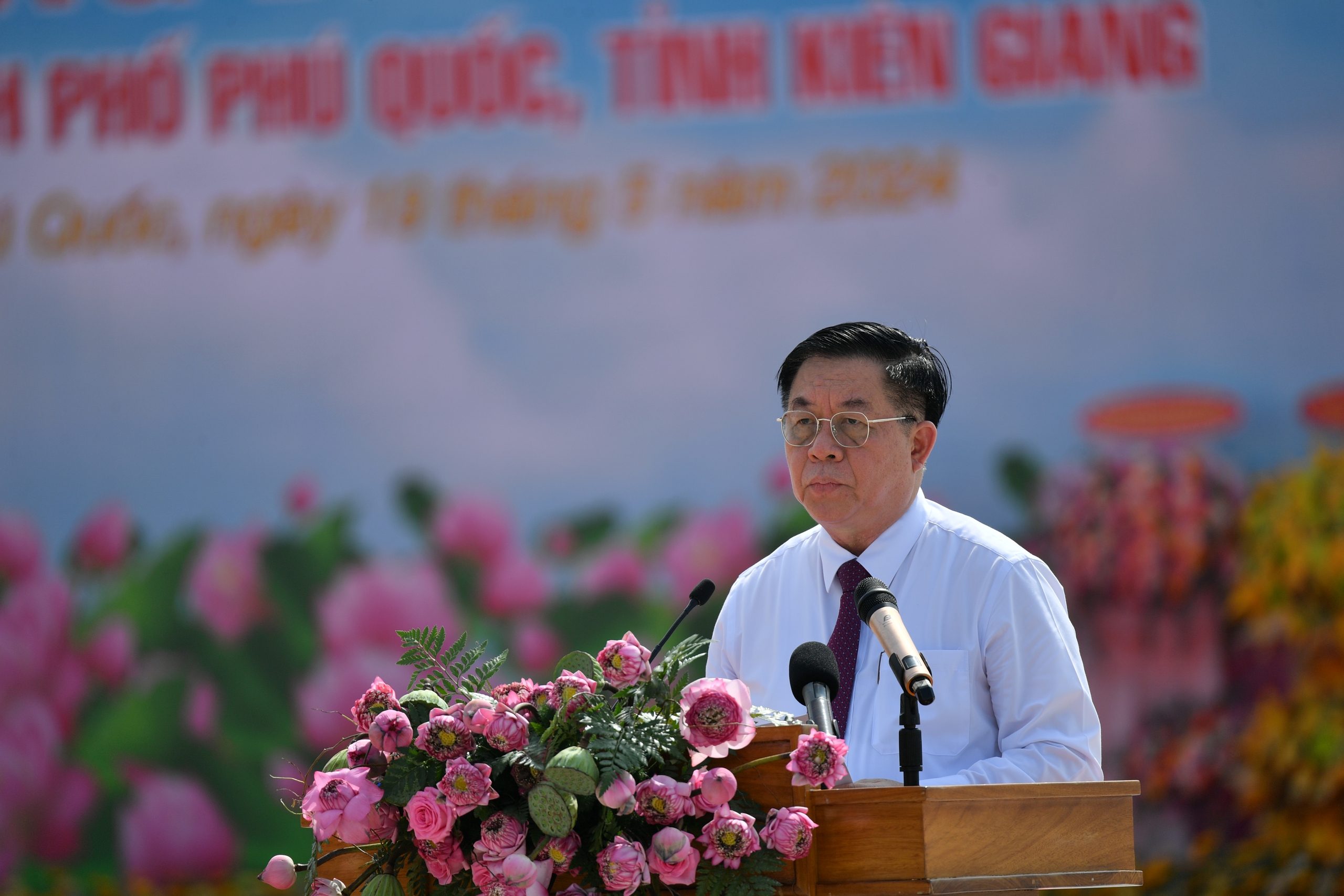 Ph&uacute; Quốc: Kh&aacute;nh th&agrave;nh tượng đ&agrave;i B&aacute;c Hồ cao gần 21 m- Ảnh 5.